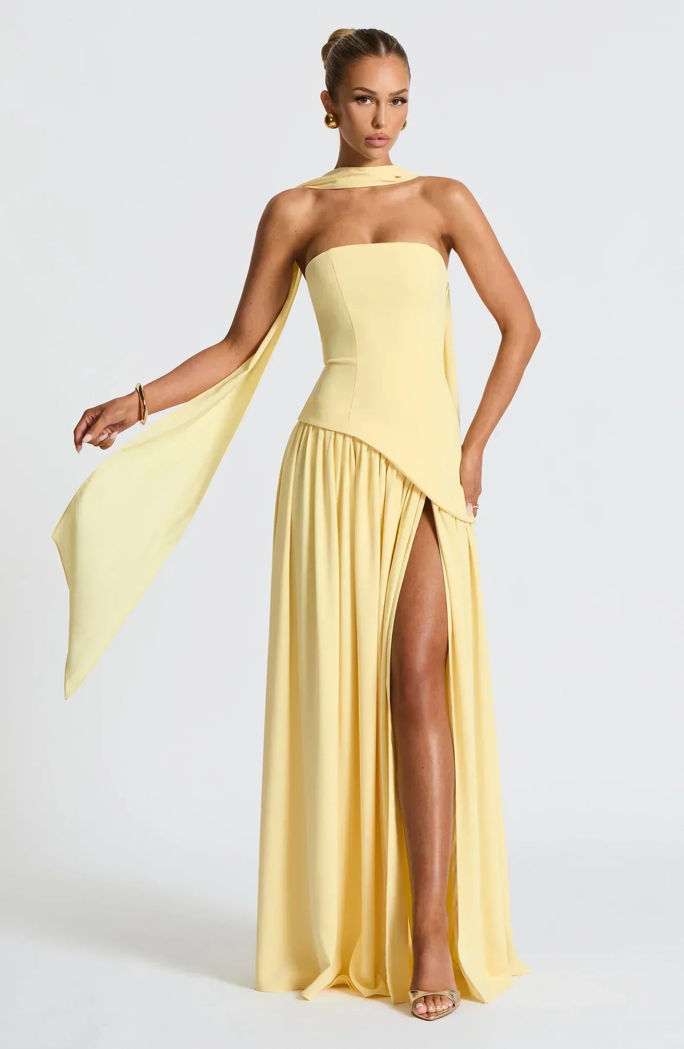 Mia – Sculptural Dress